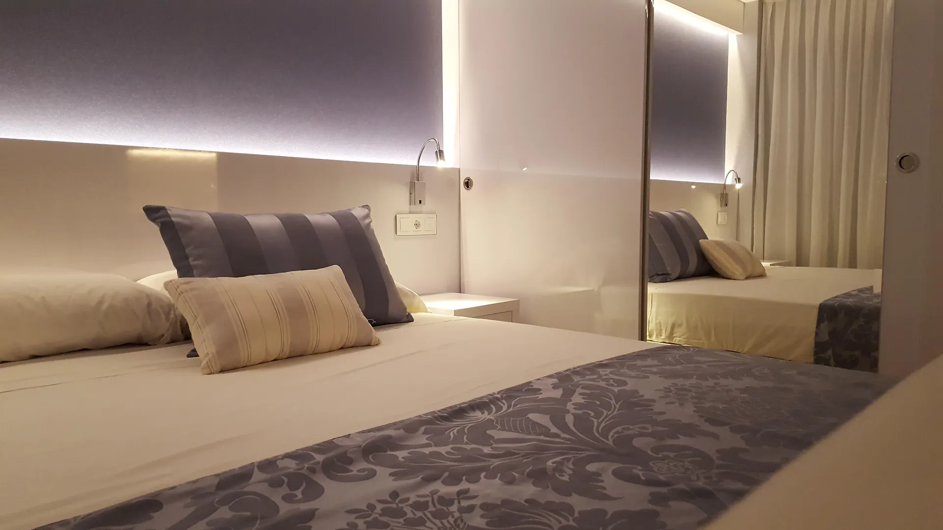 Masd Mediterraneo Hotel Apartamentos Spa Castelldefels 4*,  Spain